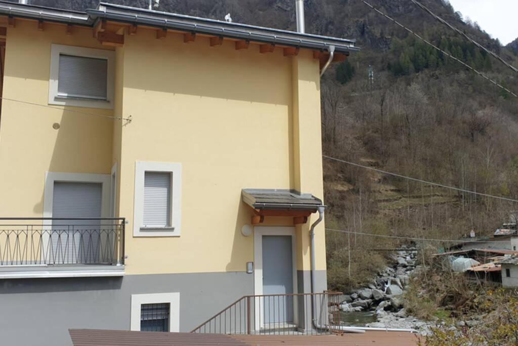 Val MasinoLa Finestra Sul Fiume-Graziosa Mansarda.Cir 014O74アパートメント エクステリア 写真